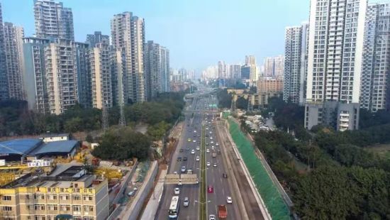 图为内环快速路沙坪坝段拓宽改造项目。 图源沙坪坝发布 图为内环快速路沙坪坝段拓宽改造项目。 图源沙坪坝发布