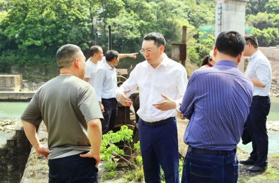 图为调研现场。谢鹏飞 摄 图为调研现场。谢鹏飞 摄