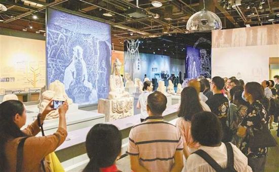 “天下大足——大足石刻的发现与传承”展览在成都金沙遗址博物馆开幕。(本报资料图片)特约摄影 罗国家/视觉重庆 “天下大足——大足石刻的发现与传承”展览在成都金沙遗址博物馆开幕。(本报资料图片)特约摄影 罗国家/视觉重庆