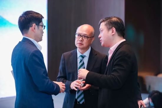 图为专家们在论坛上进行讨论。 奥雅纳供图 图为专家们在论坛上进行讨论。 奥雅纳供图