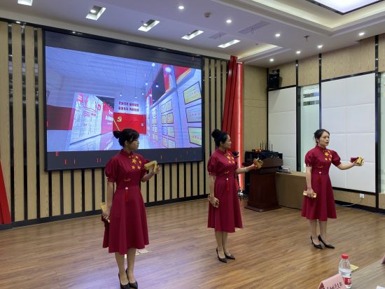 图为各支部选手在微宣讲活动上展现风采。 马佳欣 摄 图为各支部选手在微宣讲活动上展现风采。 马佳欣 摄