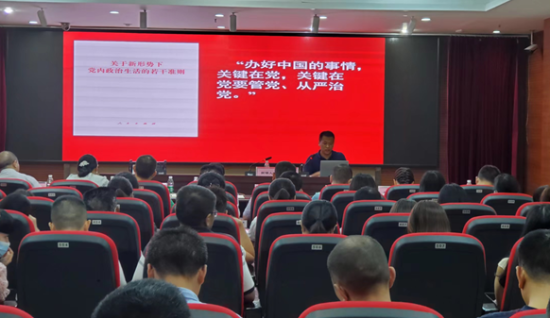 图为街道“党课开讲啦”活动现场。郭家沱街道供图。 图为街道“党课开讲啦”活动现场。郭家沱街道供图。