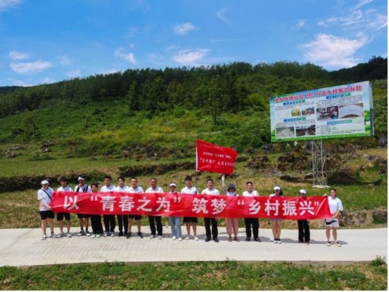 图为学生开展社会实践。周钰祥摄 图为学生开展社会实践。周钰祥摄