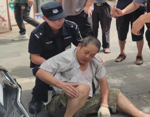 图为救助现场。合川警方供图 图为救助现场。合川警方供图