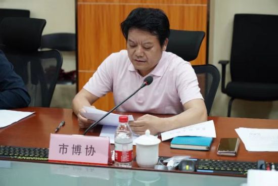 图为市博物馆协会副理事长、秘书长雷学刚。衡元庆 摄 图为市博物馆协会副理事长、秘书长雷学刚。衡元庆 摄