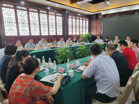 图为民建璧山工委召开“助企纾困 质量提升”座谈会。 璧山区委统战部供图 图为民建璧山工委召开“助企纾困 质量提升”座谈会。 璧山区委统战部供图