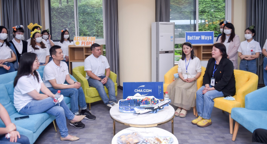 图为活动现场。达飞集团供图 图为活动现场。达飞集团供图