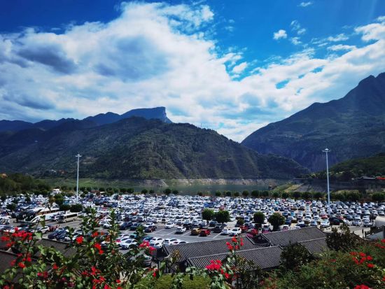 白帝城·瞿塘峡景区吸引众多游客前往打卡。 白帝城·瞿塘峡景区吸引众多游客前往打卡。