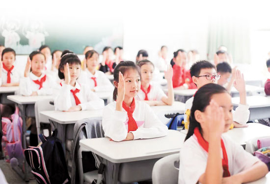 红旗小学学生在上课。 (永川区委宣传部供图) 红旗小学学生在上课。 (永川区委宣传部供图)