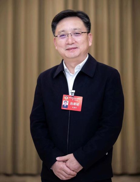 图为重庆市政协委员、奉节县政协主席吴康轩。张质 摄 图为重庆市政协委员、奉节县政协主席吴康轩。张质 摄