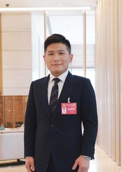 图为重庆市政协委员、重庆欧美同学会兼职副会长、致公党大渡口区支部主委徐鹏。 徐鹏供图 图为重庆市政协委员、重庆欧美同学会兼职副会长、致公党大渡口区支部主委徐鹏。 徐鹏供图