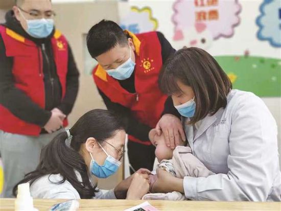 永川区妇幼保健院儿保科党支部到福利院开展义诊活动 永川区妇幼保健院儿保科党支部到福利院开展义诊活动