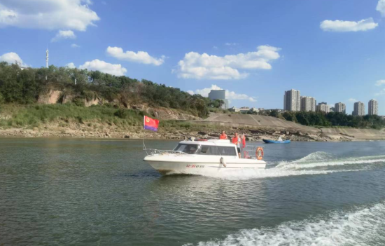 图为大竹林街道水上应急救援队开展日常巡逻。大竹林街道供图 图为大竹林街道水上应急救援队开展日常巡逻。大竹林街道供图
