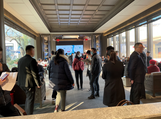 图为建发书香府示范区现场实拍图。建发房产供图 图为建发书香府示范区现场实拍图。建发房产供图