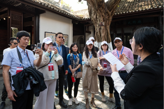 The overseas Chinese media delegation visited the White Emperor City in Fengjie, Chongqing, on March 24, 2021. (Photo/He Penglei) The overseas Chinese media delegation visited the White Emperor City in Fengjie, Chongqing, on March 24, 2021. (Photo/He Penglei)