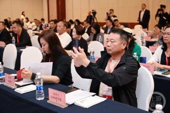 即将启程的海外华文媒体代表 即将启程的海外华文媒体代表