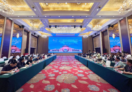 媒体座谈会。曹建 摄 媒体座谈会。曹建 摄
