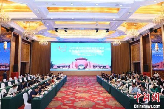 图为座谈会现场。陈超摄 The symposium scene。(Photo by Chen Chao) 图为座谈会现场。陈超摄 The symposium scene。(Photo by Chen Chao)