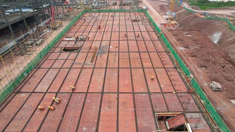 图为永川高新区凤凰湖汽摩生态产业园建设现场。项目承建方 供图 图为永川高新区凤凰湖汽摩生态产业园建设现场。项目承建方 供图