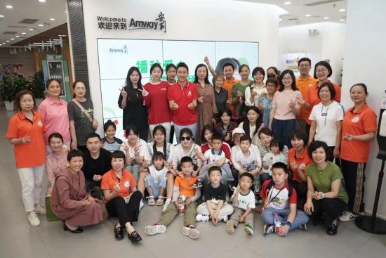 图为“小小公益合伙人“活动现场。主办方 供图 图为“小小公益合伙人“活动现场。主办方 供图