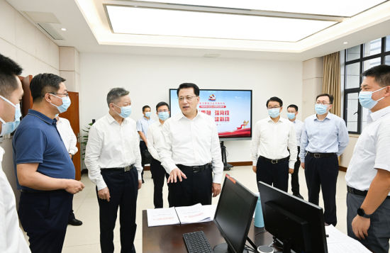 6��1�����磬����ί����ί����ί���Ԭ�Ҿ��߽����ش����˽�������������е������ջ񡣼��� ��˼ ��