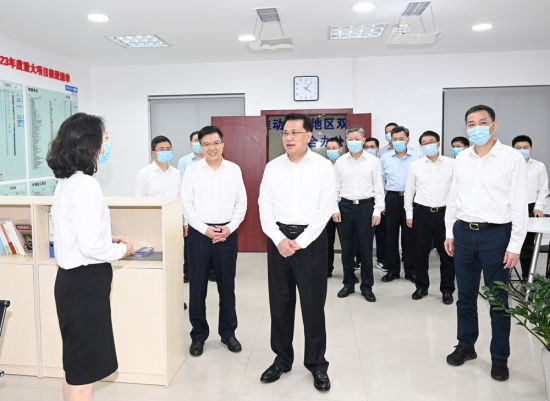 6��1�����磬���з���ί����ί���Ԭ�Ҿ�ͬ���ع�����Ա���������� ��˼ ��