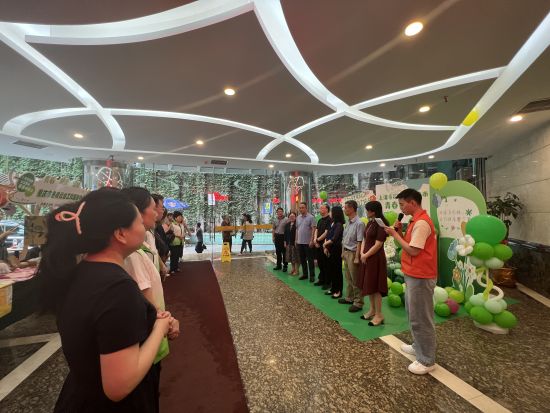 图为活动启动现场。钟旖摄 图为活动启动现场。钟旖摄