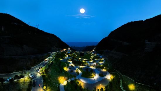 图为巫山云雨康养旅游度假区月亮谷公园。巫山云雨康养旅游度假区管委会 供图 图为巫山云雨康养旅游度假区月亮谷公园。巫山云雨康养旅游度假区管委会 供图