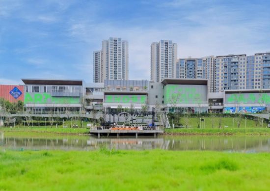 图为龙湖礼嘉天街北岸。礼嘉天街北岸供图 图为龙湖礼嘉天街北岸。礼嘉天街北岸供图