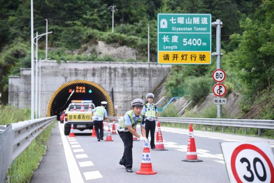 图为演练现场。中铁建昆仑集团供图 图为演练现场。中铁建昆仑集团供图