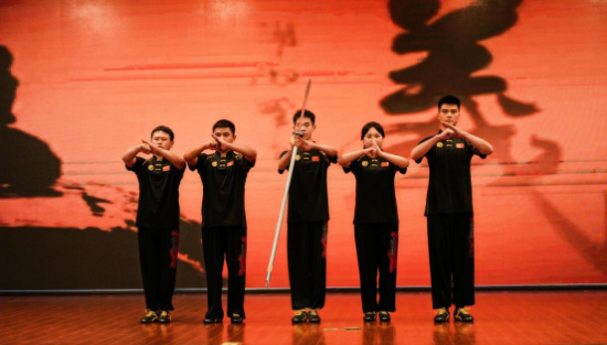 图为诵读节目《诗词功夫》。王海 摄 图为诵读节目《诗词功夫》。王海 摄