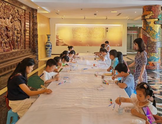 图为活动现场。 图为活动现场。