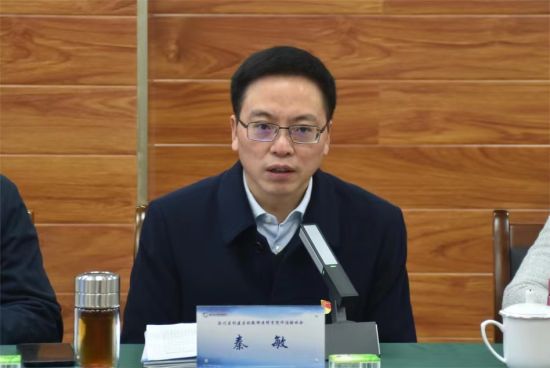图为合川区委副书记秦敏致辞。陈海东 摄 图为合川区委副书记秦敏致辞。陈海东 摄