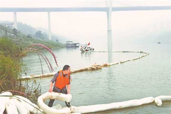 �����쿪չ�Ƿ��㵹����Σ�շ���ͻ�������¹�Ӧ��������(����̬�����ֹ�ͼ)