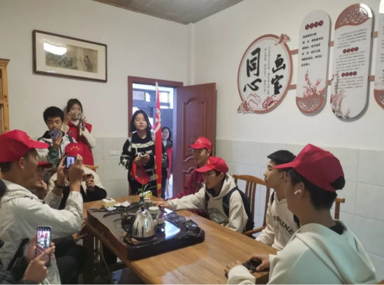 图为塘河镇的同心画室。塘河镇供图 图为塘河镇的同心画室。塘河镇供图