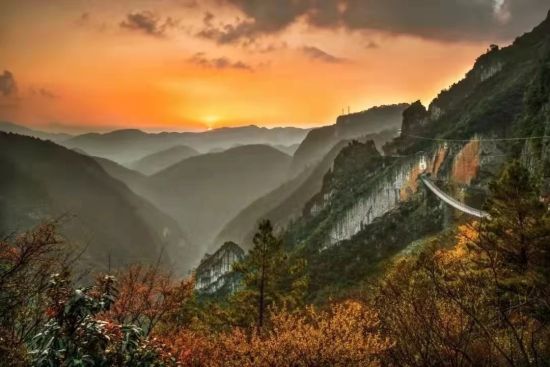 图为武陵山大裂谷景区。景区供图 图为武陵山大裂谷景区。景区供图