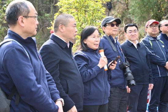 图为北京大学校务委员会副主任、校友会常务副会长叶静漪致辞。陈超 摄 图为北京大学校务委员会副主任、校友会常务副会长叶静漪致辞。陈超 摄
