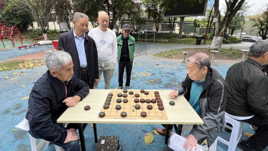 图为象棋比赛现场。肖江川 摄 图为象棋比赛现场。肖江川 摄
