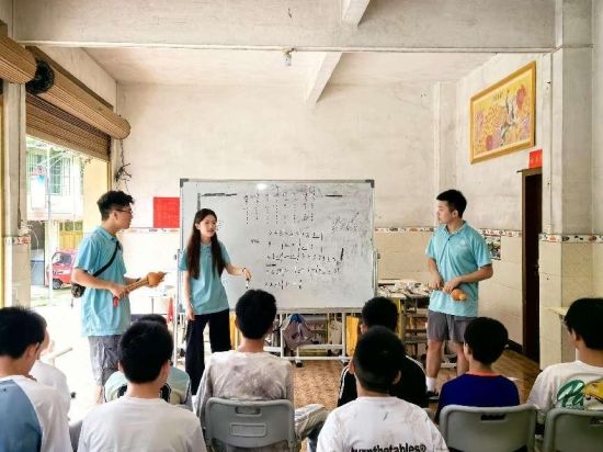 图为社会实践现场。受访者供图 图为社会实践现场。受访者供图