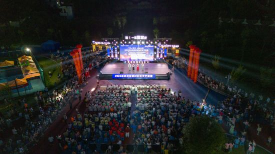 ͼΪ�����ݳ����²� ��