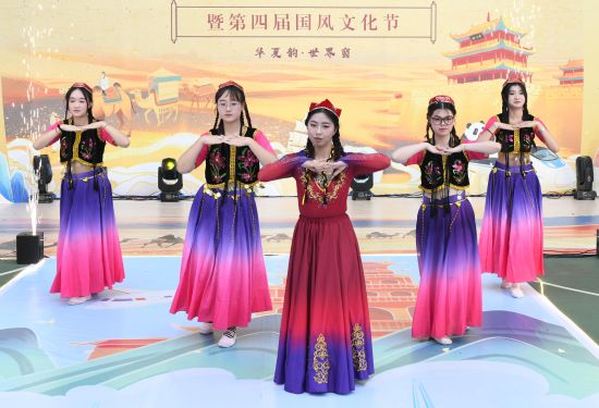 图为活动现场。董炜 摄 图为活动现场。董炜 摄