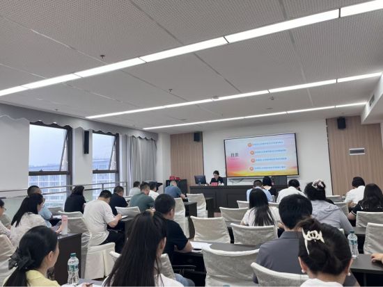 图为培训讲课现场。綦江区委统战部供图 图为培训讲课现场。綦江区委统战部供图