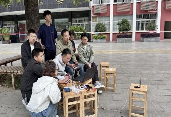图为无人机实操。武隆职业教育中心供图 图为无人机实操。武隆职业教育中心供图
