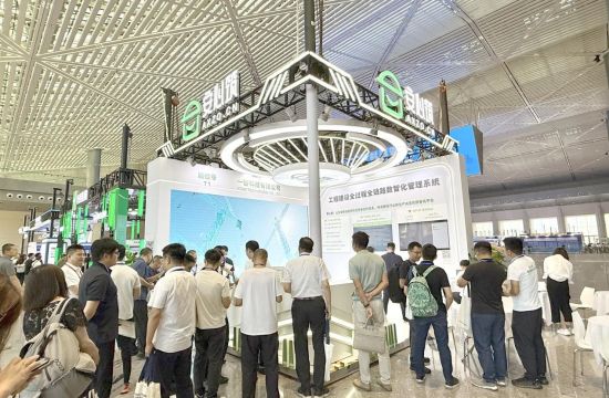图为“安心筑”展台。一智科技 供图 图为“安心筑”展台。一智科技 供图