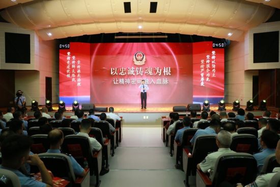 图为重庆市公安局创建第四批全国“枫桥式公安派出所”比武竞赛活动现场。重庆警方供图 图为重庆市公安局创建第四批全国“枫桥式公安派出所”比武竞赛活动现场。重庆警方供图