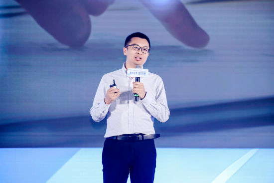 图为帆软软件联合创始人兼CEO陈炎作分享。主办方供图 图为帆软软件联合创始人兼CEO陈炎作分享。主办方供图