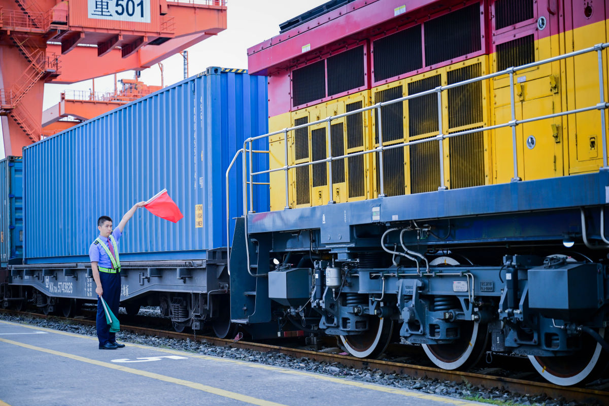 图为竞赛xian 图为竞赛xian