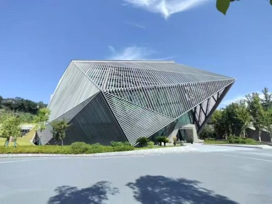 图为万州三峡文化艺术中心外景。万州区委宣传部 供图 图为万州三峡文化艺术中心外景。万州区委宣传部 供图