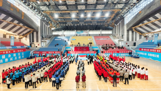 图为同心运动会开幕式。刘洪 摄 图为同心运动会开幕式。刘洪 摄