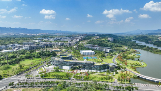 图为两江新区明月湖。王加喜 摄 图为两江新区明月湖。王加喜 摄